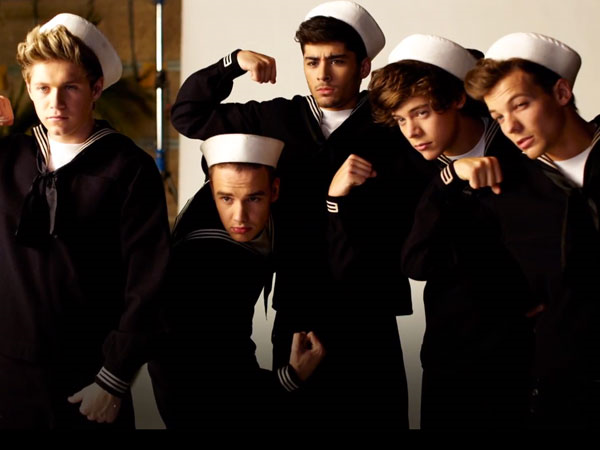 one direction, kiss you