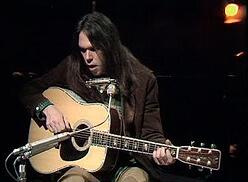 Rock and Roll History - Classic Guitars Martin D-45 Neil Young